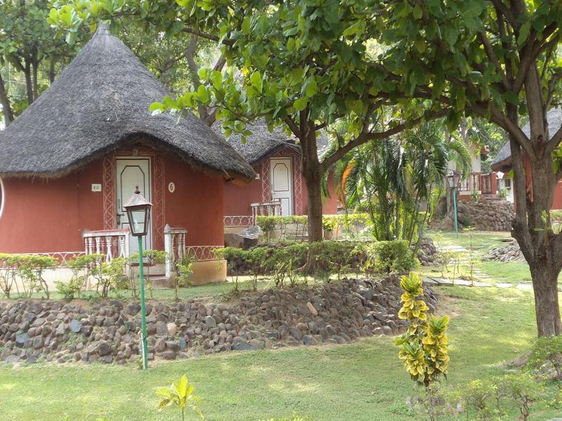 Kishkinda Heritage Resort Hampi Bagian luar foto