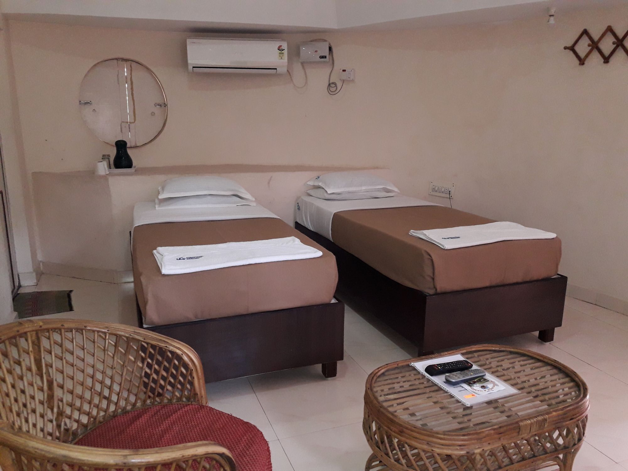 Kishkinda Heritage Resort Hampi Bagian luar foto